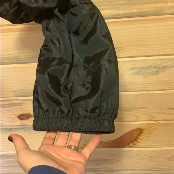 Descente Women’s black snow pants Size 8 small. - Picture 7 of 11